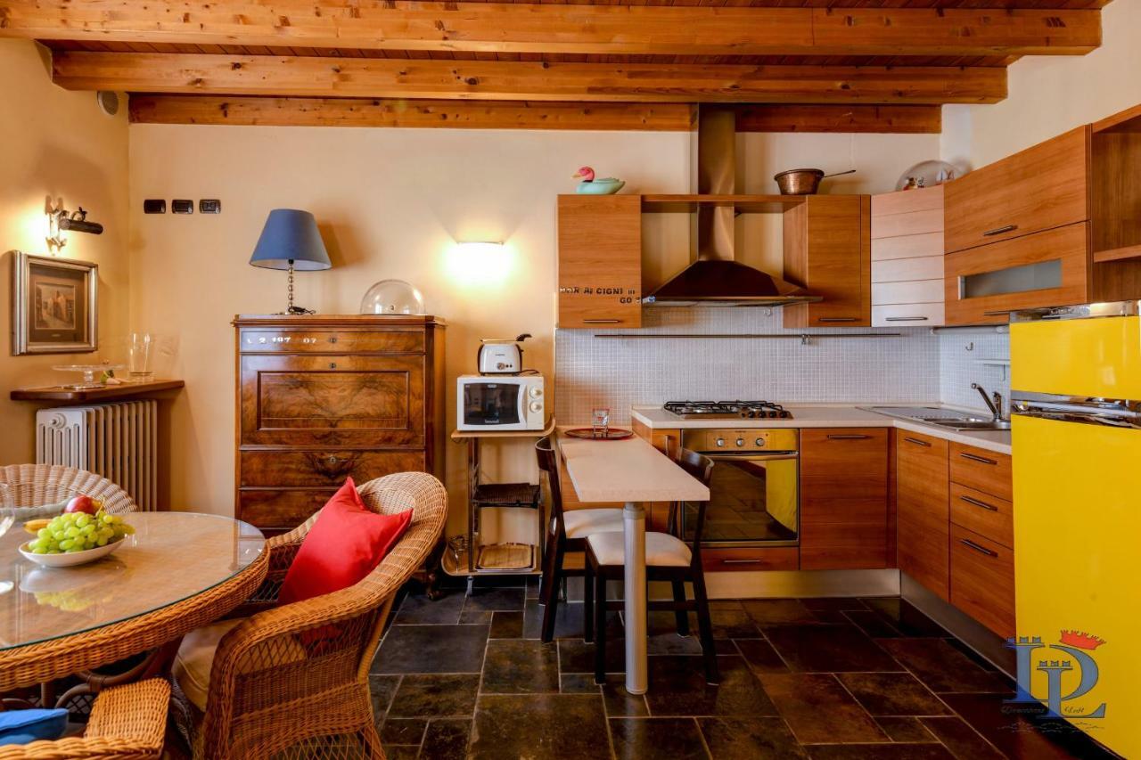 Desenzanoloft Official Partner Marriott Homes & Villas -Penthouse Never Say Never Sirmione Castle View 외부 사진