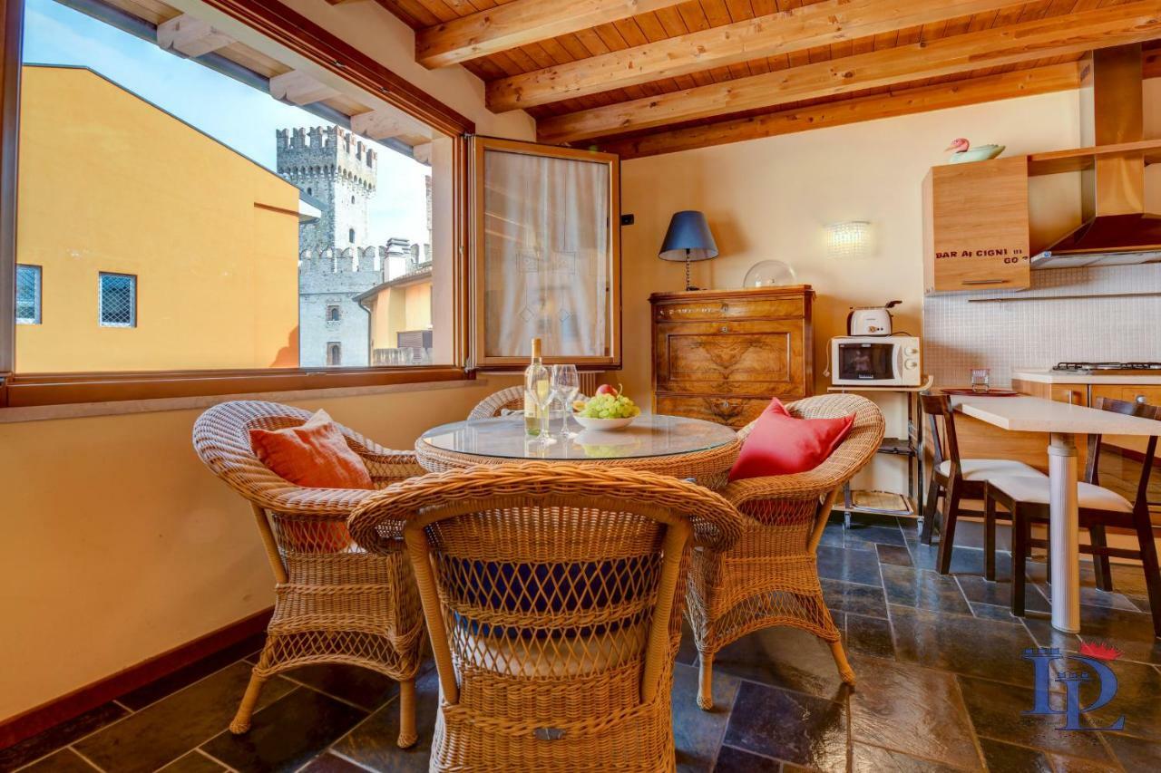 Desenzanoloft Official Partner Marriott Homes & Villas -Penthouse Never Say Never Sirmione Castle View 외부 사진