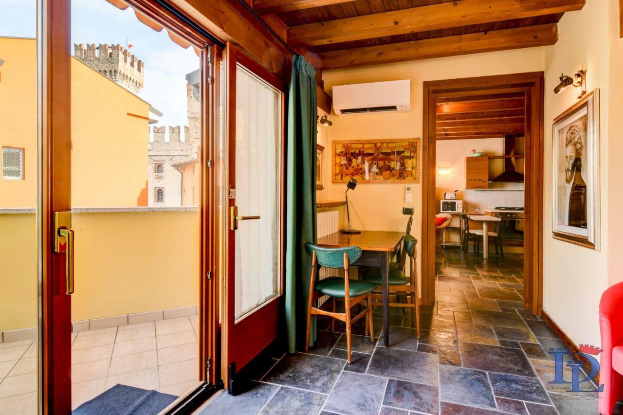 Desenzanoloft Official Partner Marriott Homes & Villas -Penthouse Never Say Never Sirmione Castle View 외부 사진